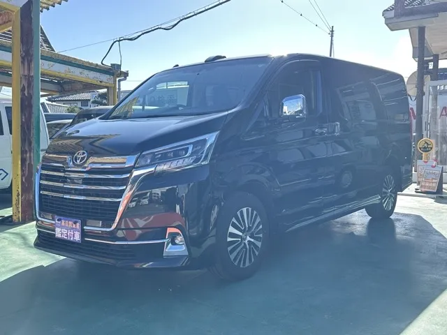 グランエース(トヨタ)プレミアム 6人中古車 1
