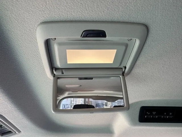 グランエース(トヨタ)プレミアム 6人中古車 6