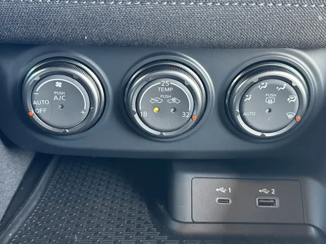 フェアレディZ(ニッサン)ベースグレード 6MT中古車 11