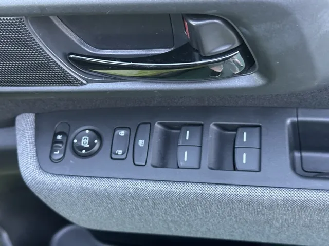 HONDAe(ホンダ)アドバンス中古車 16