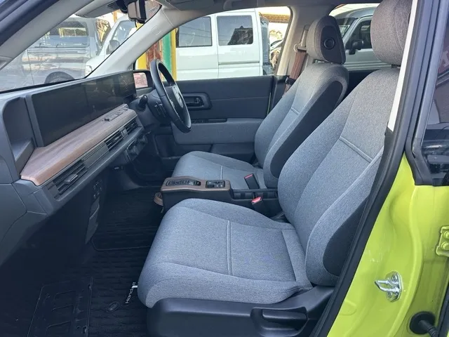 HONDAe(ホンダ)アドバンス中古車 3