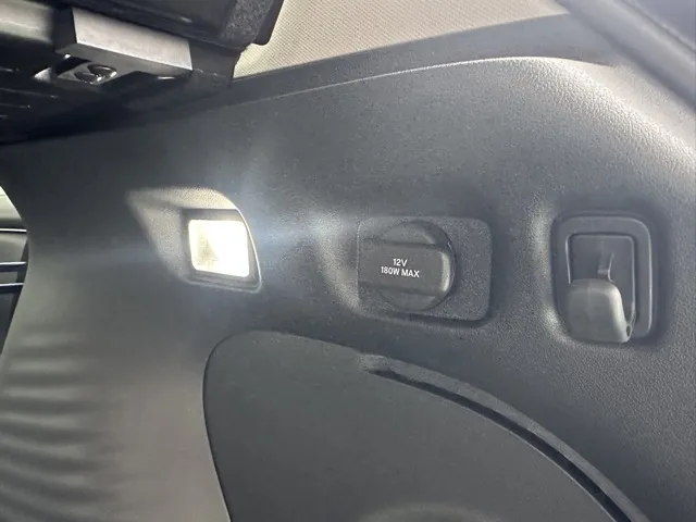 ZR-V(ホンダ)e：HEV Z登録済未使用車 11