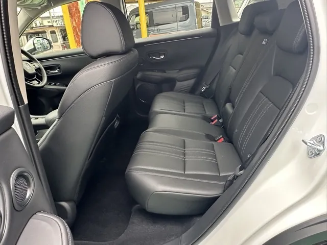 ZR-V(ホンダ)e：HEV Z登録済未使用車 4