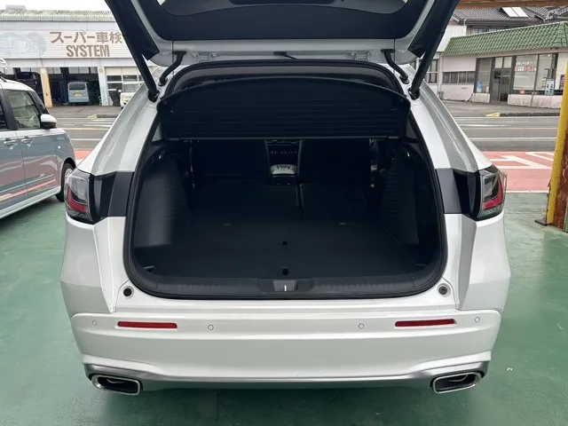 ZR-V(ホンダ)e：HEV Z登録済未使用車 11