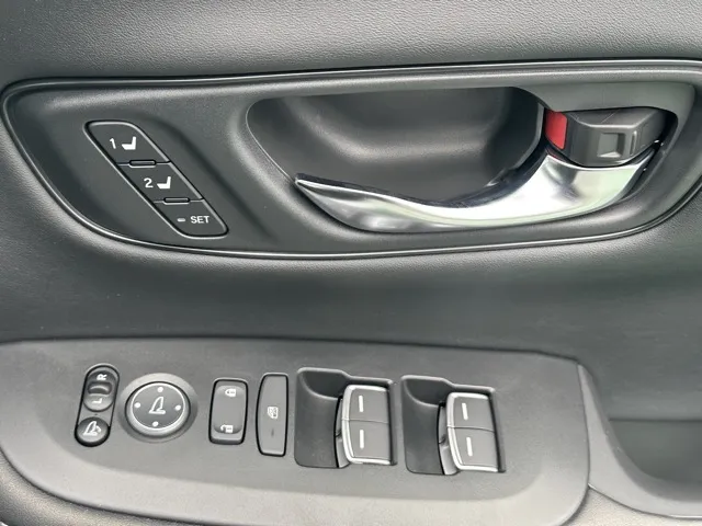 ZR-V(ホンダ)e：HEV Z登録済未使用車 16