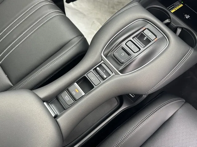 ZR-V(ホンダ)e：HEV Z登録済未使用車 18