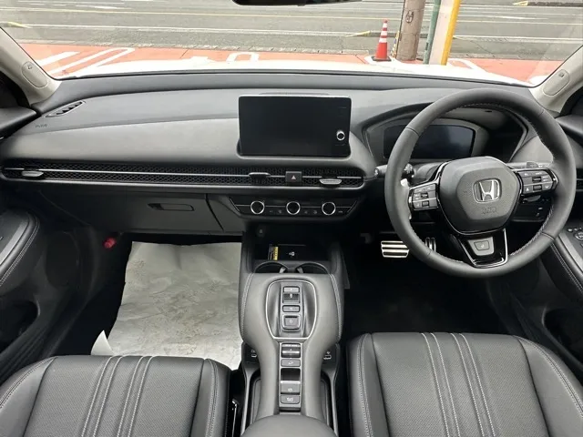 ZR-V(ホンダ)e：HEV Z登録済未使用車 6