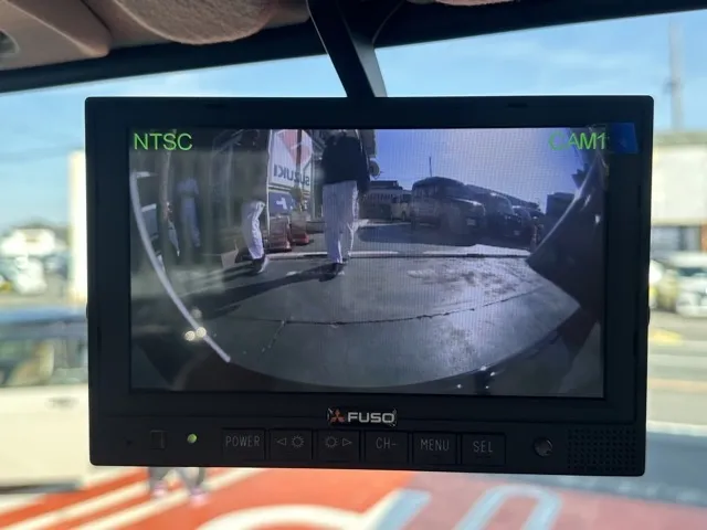 キャンター(三菱)全低床キョウカダンプ ３ｔ登録済未使用車 23