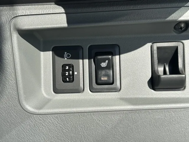 ミニキャブバン(三菱)CD 16.0kwh 4シーターレンタＵＰ 23