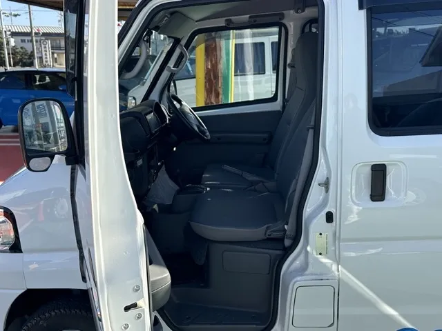 ミニキャブバン(三菱)CD 16.0kwh 4シーターレンタＵＰ 3