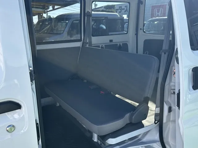 ミニキャブバン(三菱)CD 16.0kwh 4シーターレンタＵＰ 7