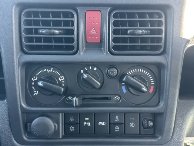 キャリートラック(スズキ)スーパーキャリイXリミテッド 4WD AT届出済未使用車 15