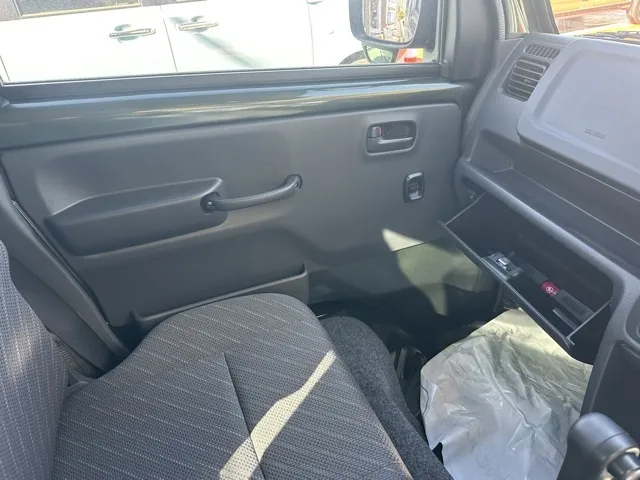 キャリートラック(スズキ)スーパーキャリイXリミテッド 4WD AT届出済未使用車 19