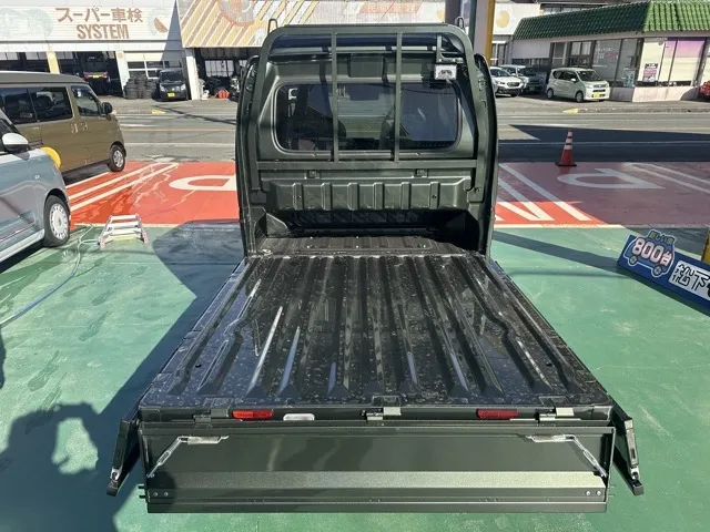 キャリートラック(スズキ)スーパーキャリイXリミテッド 4WD AT届出済未使用車 6