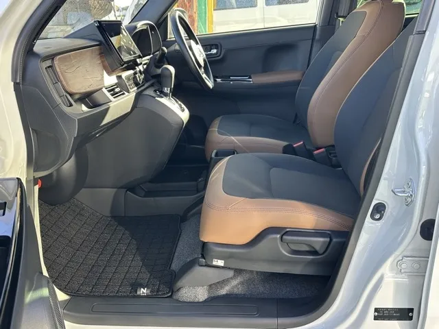 N-ONE(ホンダ)オリジナル スタイルプラスアーバン中古車 3