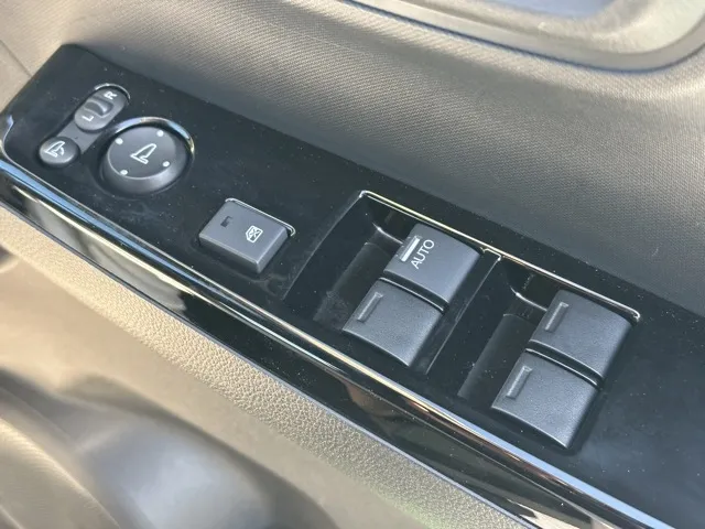 N-ONE(ホンダ)オリジナル スタイルプラスアーバン中古車 12