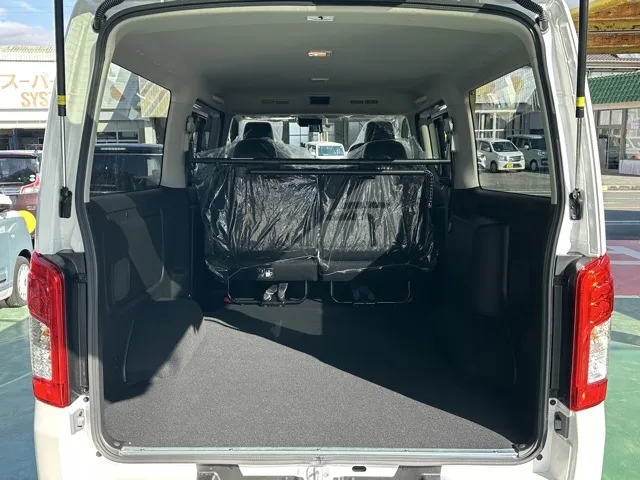 キャラバン(ニッサン)ディーゼル ロング オーテックラインプラス 寒冷地 4WD登録済未使用車 11