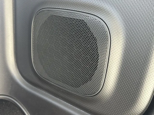 キャラバン(ニッサン)ディーゼル ロング オーテックラインプラス 寒冷地 4WD登録済未使用車 12