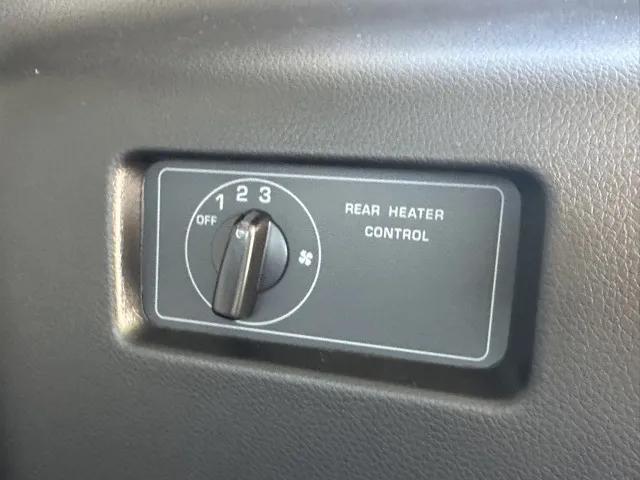 キャラバン(ニッサン)ディーゼル ロング オーテックラインプラス 寒冷地 4WD登録済未使用車 13