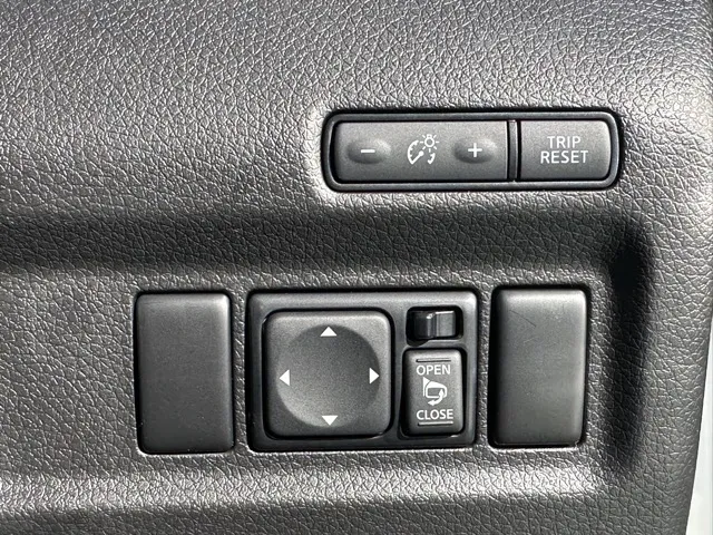 キャラバン(ニッサン)ディーゼル ロング オーテックラインプラス 寒冷地 4WD登録済未使用車 18