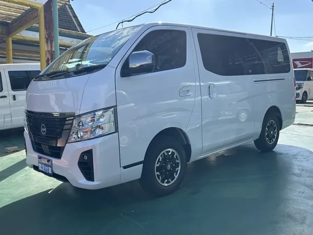 キャラバン(ニッサン)ディーゼル ロング オーテックラインプラス 寒冷地 4WD登録済未使用車 1
