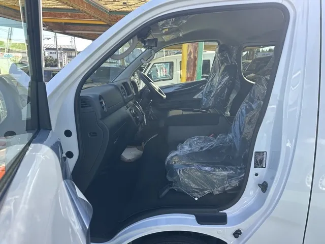 キャラバン(ニッサン)ディーゼル ロング オーテックラインプラス 寒冷地 4WD登録済未使用車 3