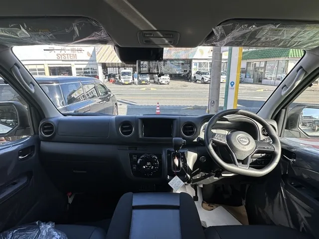 キャラバン(ニッサン)ディーゼル ロング オーテックラインプラス 寒冷地 4WD登録済未使用車 6