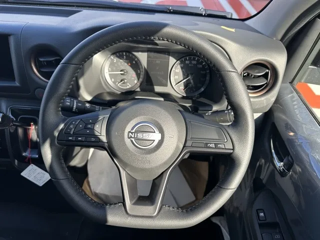 キャラバン(ニッサン)ディーゼル ロング オーテックラインプラス 寒冷地 4WD登録済未使用車 7