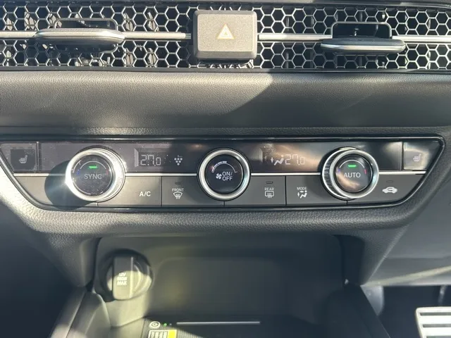 ZR-V(ホンダ)e：HEV Z登録済未使用車 17