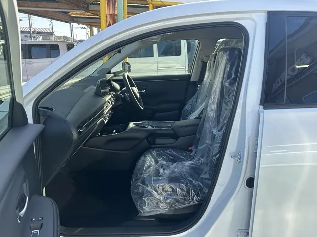 ZR-V(ホンダ)e：HEV Z登録済未使用車 3