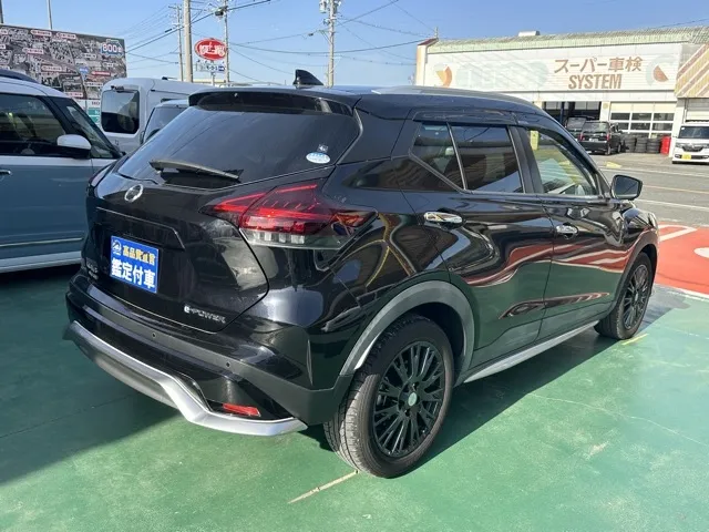 キックス(ニッサン)オーテック中古車 11