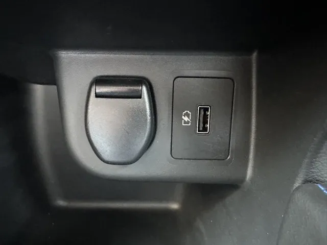 キックス(ニッサン)オーテック中古車 23