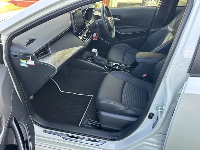 カローラ(トヨタ)ハイブリッドダブルバイビー中古車 3