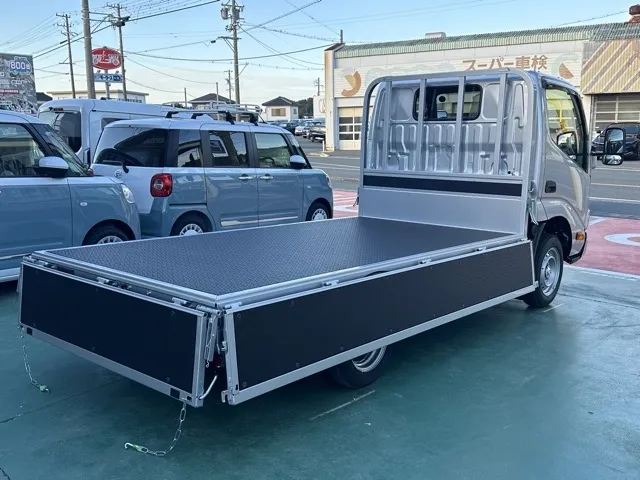 ダイナトラック(トヨタ)ジャストロー 1.25t 5MT登録済未使用車 9