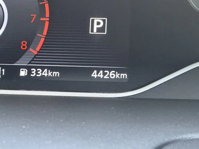 セレナ(ニッサン)B中古車 24