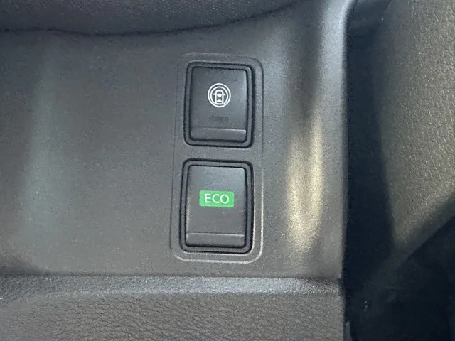 セレナ(ニッサン)B中古車 27