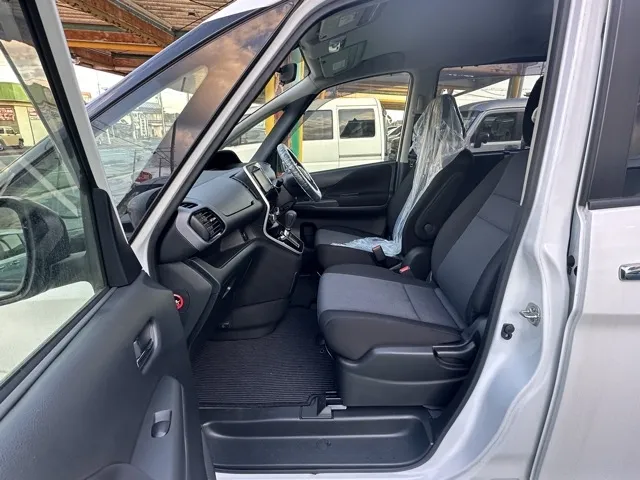 セレナ(ニッサン)B中古車 2