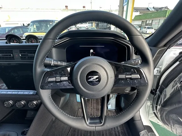 フェアレディZ(ニッサン)バージョンS 6MT登録済未使用車 11