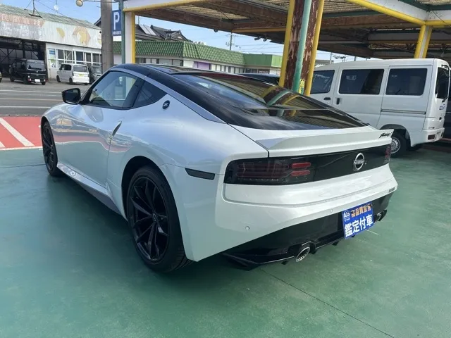 フェアレディZ(ニッサン)バージョンS 6MT登録済未使用車 2