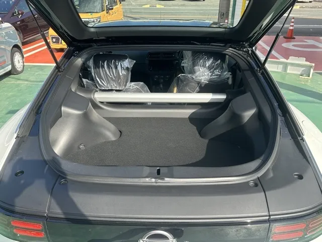 フェアレディZ(ニッサン)バージョンS 6MT登録済未使用車 4