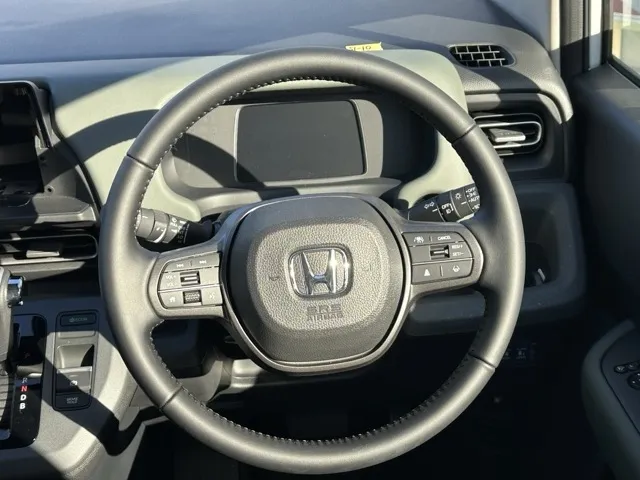 フリード(ホンダ)e：HEVクロスター 5人乗登録済未使用車 6