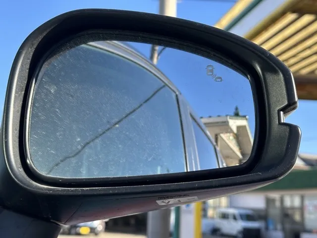 フリード(ホンダ)e：HEVクロスター 5人乗登録済未使用車 13