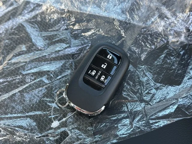 フリード(ホンダ)e：HEVクロスター 5人乗登録済未使用車 16