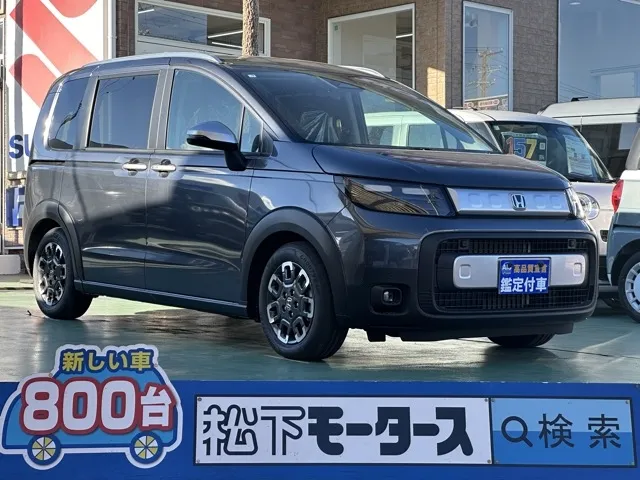 フリード(ホンダ)e：HEVクロスター 5人乗登録済未使用車 0