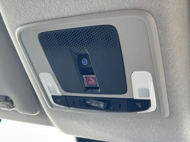 フリード(ホンダ)e：HEVクロスター 5人乗登録済未使用車 24