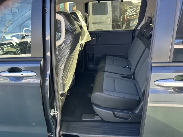 フリード(ホンダ)e：HEVクロスター 5人乗登録済未使用車 4