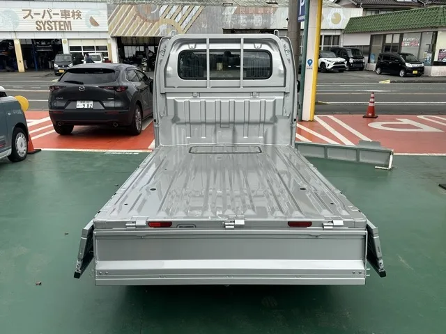 キャリートラック(スズキ)KC 4WD AT届出済未使用車 9