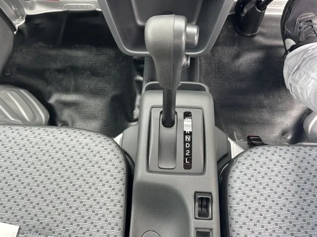 キャリートラック(スズキ)KC 4WD AT届出済未使用車 14