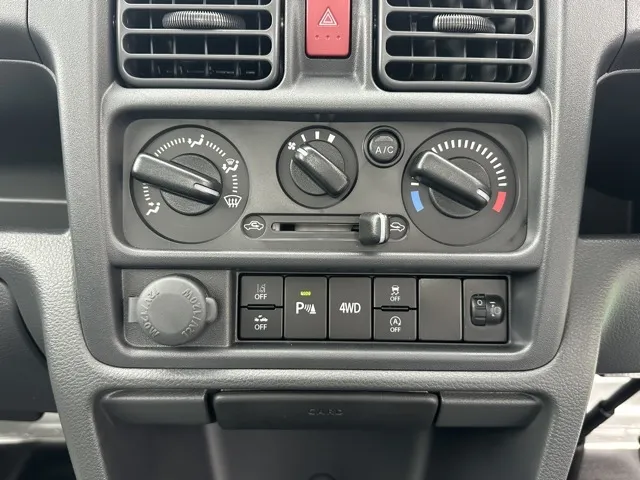 キャリートラック(スズキ)KC 4WD AT届出済未使用車 15