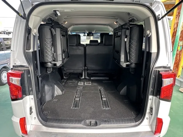 デリカD:5(三菱)Ｐ 8人 ナビ取付PKGⅡレンタＵＰ 9